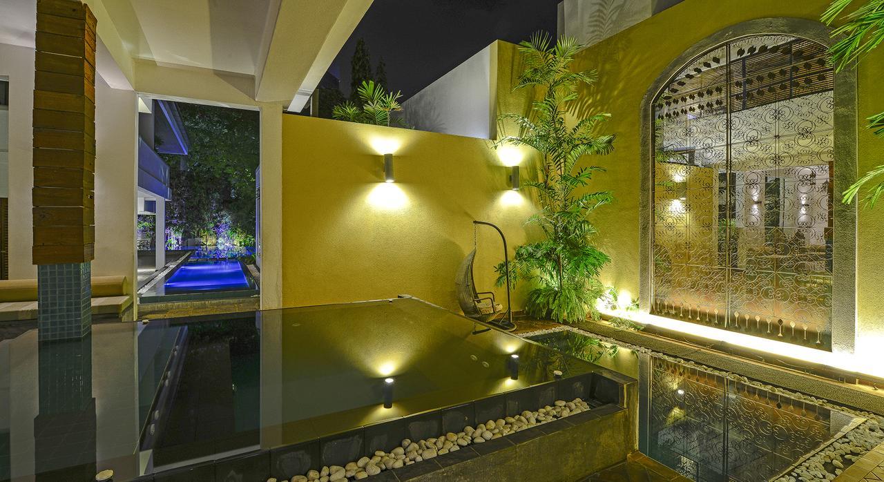 Colombo Court Hotel & Spa Exterior photo